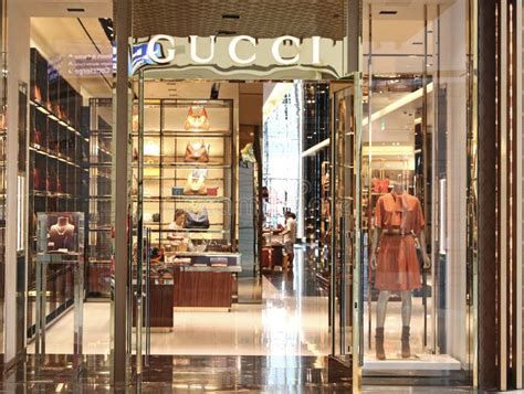 blue mall tienda gucci|Gucci online shopping.